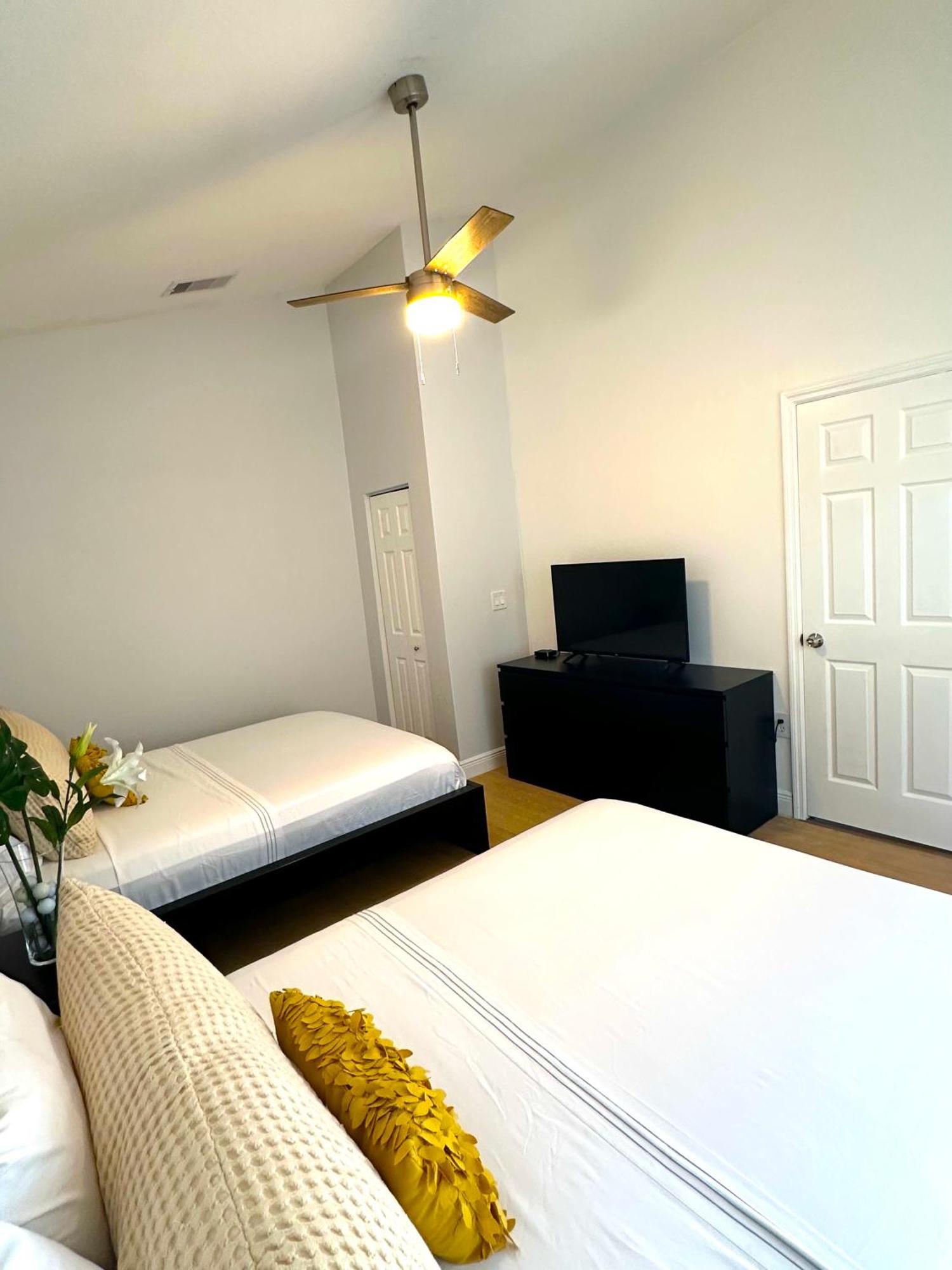 Albatross Condo In Pga Village, 2 Bedroom 1 Bath, A Side Carlton Exteriér fotografie